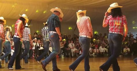 How to Country Line Dance: A Guide to the Enchanting Art of Dance