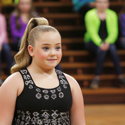 what episode does chloe come back to dance moms what is the significance of chloe's return?